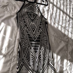 Sleeveless racer back knit pattered dress (midi)